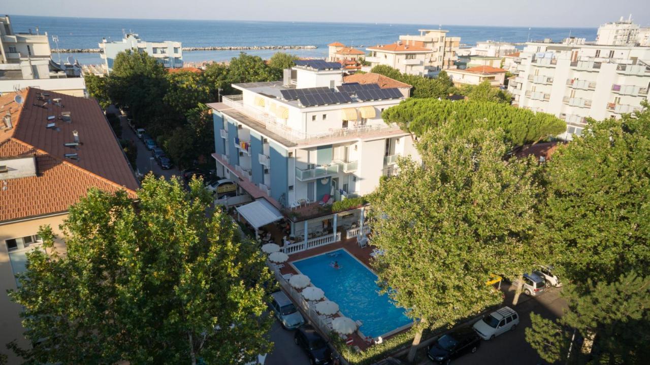 Hotel Villa Dei Fiori - Sul Mare Con Piscina Viserbella di Rimini Exterior foto