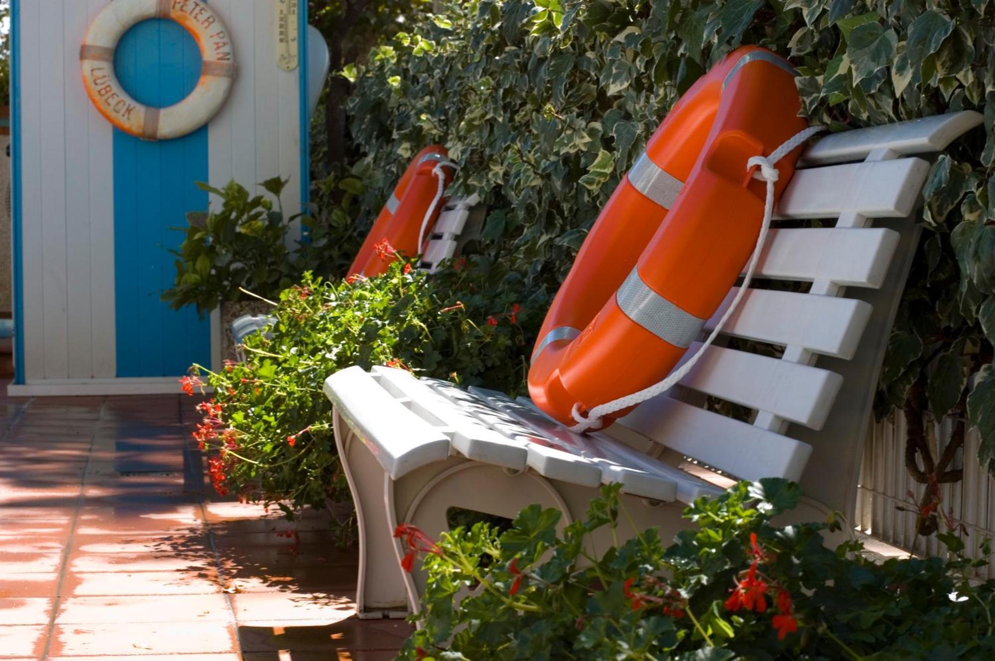 Hotel Villa Dei Fiori - Sul Mare Con Piscina Viserbella di Rimini Exterior foto